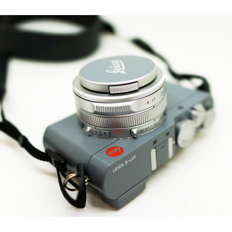 Leica D-LUX (Typ 109) Digital Camera (Solid Gray) - meteor