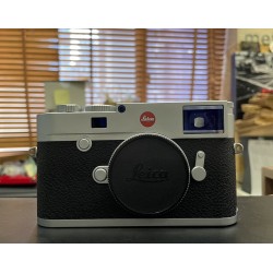 Leica M10 Digital Rangefinder Camera (Silver) USED
